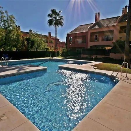 Spacious Golden Mile Townhouse Apartment